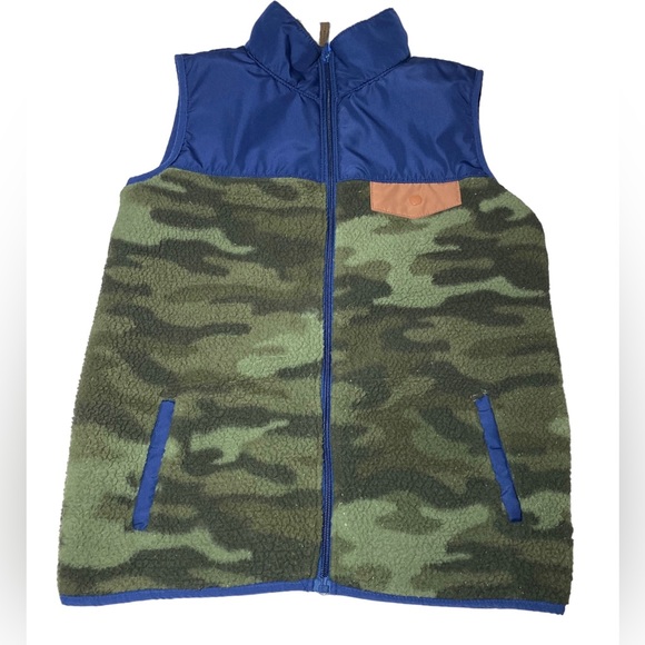 2 boys size 14 Super cozy Sherpa easy zip-up puffer vest Camo green blue GUC - Picture 5 of 8